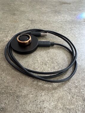Oura Ring - ROSE GOLD. Gen 3 Size 7 WITH CHARGER